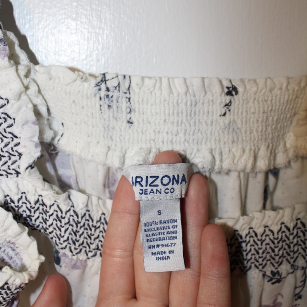 Top - Picture 2 of 3